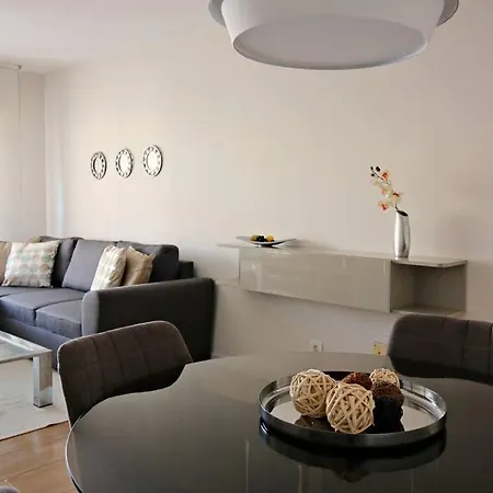 Soleado Y Flamante En Cristianos De Membrillosuites لوس كريستيانوس