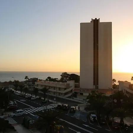 Soleado Y Flamante En Cristianos De Membrillosuites لوس كريستيانوس